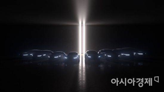 제네시스가 2030년까지 완성하게 될 총 8개의 수소 전기차와 배터리 전기차 라인업