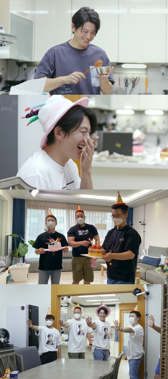Ryu Soo-youngs surprise birthday party is revealedOn KBS 2TV Stars Top Recipe at Fun-Staurant, which will be broadcast on September 3, an episode that Ryu Soo-young was greatly impressed by the Surprise birthday party prepared by the staff will be released.On this day, Ryu Soo-young in VCR appeared in the kitchen with a puzzled expression.The filming began, but the camera directors, called Fathers, were not seen. At that time, Fathers appeared with cakes with songs somewhere.It turns out that a few days later, we prepared a Surprise birthday party for the upcoming Ryu Soo-youngs birthday.It was an expression of gratitude from the staff who have received a lot of attention from Ryu Soo-young over the past year.Ryu Soo-young not only fed the staff every time he cooked, but also prepared snacks, checked the condition of the sick staff, and warmed the staff.So Fathers prepared a surprise gift for Ryu Soo-youngs birthday.The Gift, prepared by Fathers, was wrapped in a luxurious silk cloth, a set of brassware that Ryu Soo-young had once heard and thought about wanting to buy.Ryu Soo-young was greatly impressed by the staff who remembered and prepared it.Another Gift, which was delivered by Fathers, was a three-stage Lunch box filled with a menu made by himself.The Korean birthday prize included the menus of the Korean soup, bulgogi, and seaweed soup, and the face of Ryu Soo-young was a steaming impression.