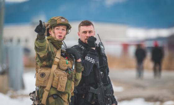 노르웨이는 2013년 '성 중립 징병제'를 의회에서 채택해 2016년 8월부터 시행에 들어갔다. [노르웨이 국방백서]