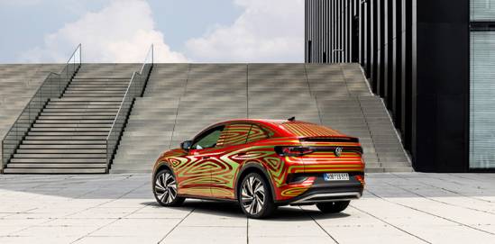 폴크스바겐이 새롭게 공개할 예정인 전기차 DI.5의 모습. 쿠페형 스타일이다. 사진 폴크스바겐