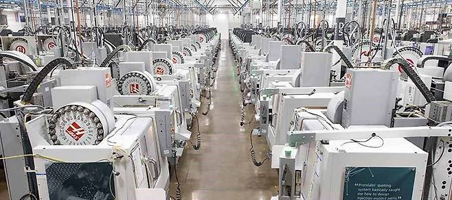 미국의 제조업 플랫폼 업체 ‘프로토랩스’는 제조업 플랫폼 업체 중 독특하게 자체적으로 대규모 장비를 보유하고 있다. 고객의 급한 주문에 맞춰 제품을 제작해준다. /프로토랩스