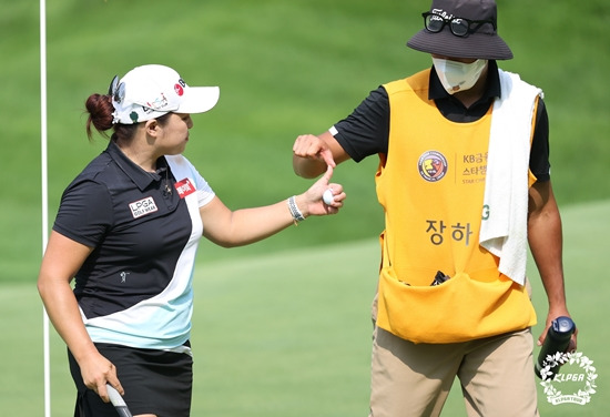 장하나가 KB금융 스타챔피언십 2라운드 공동 선두로 올라섰다. 사진=KLPGA 제공