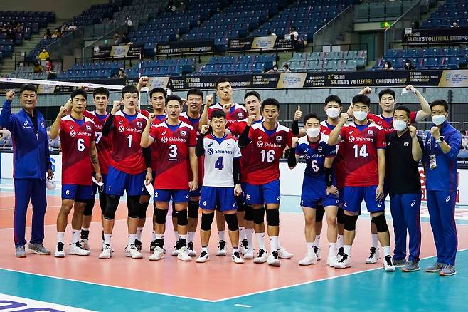 국군체육부대(상무)가 사우디 아라비아를 꺾고 아시아선수권대회 첫 승을 거뒀다. (아시아배구연맹 홈페이지) © 뉴스1