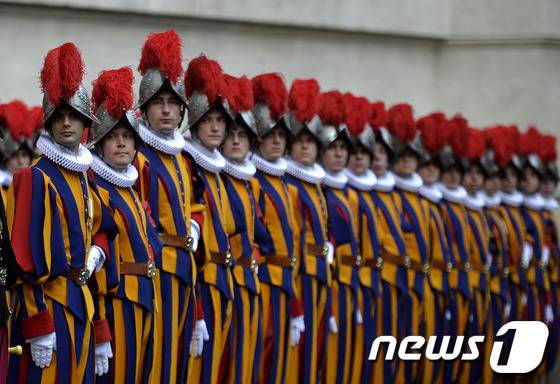바티칸 스위스 근위대. © AFP=뉴스1