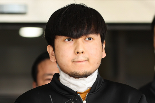 검찰이 13일 서울 노원구의 한 아파트에서 세 모녀를 살해한 혐의를 받는 김태현(25)에게 사형을 구형했다. 연합뉴스 자료사진