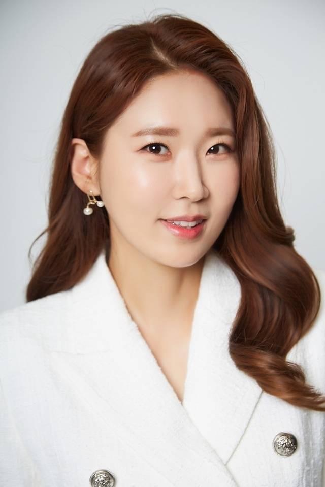 [서울=뉴시스] 코미디언 김경아. 사진 = 큐브엔터테인먼트. 2021.5.31. photo@newsis.com *재판매 및 DB 금지