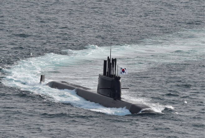 우리나라는 장보고-III 사업을 통해 3000톤급 국산 잠수함을 건조하면서 잠수함발사탄도미사일을 발사하는 수직발사관을 장착하기로 한다. 사진=해군