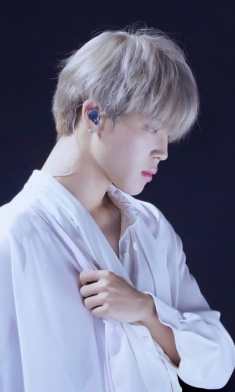 'JIMIN is ART' 방탄소년단 지민, 예술의 전당 입성 'I NEED YOU' 독무+살풀이춤 프레스코화 전시