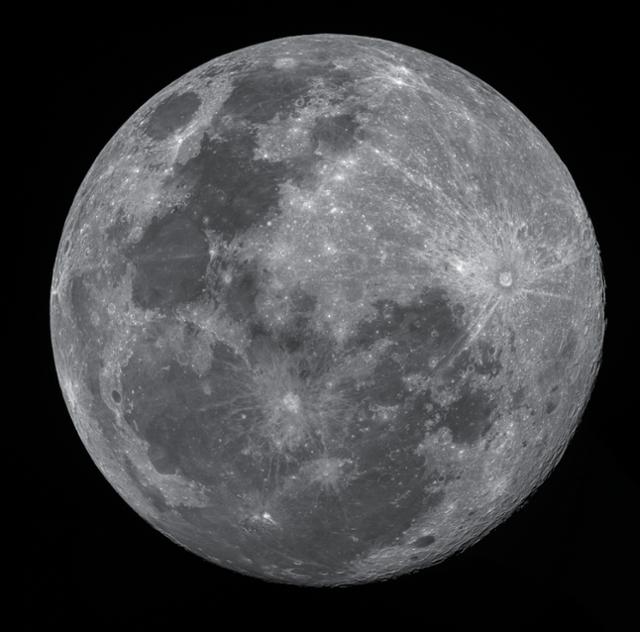 지난해 정월대보름에 촬영된 보름달 사진. 같은 해 열린 '제28회 천체사진공모전' 은상 수상작이다. 한국천문연구원 제공