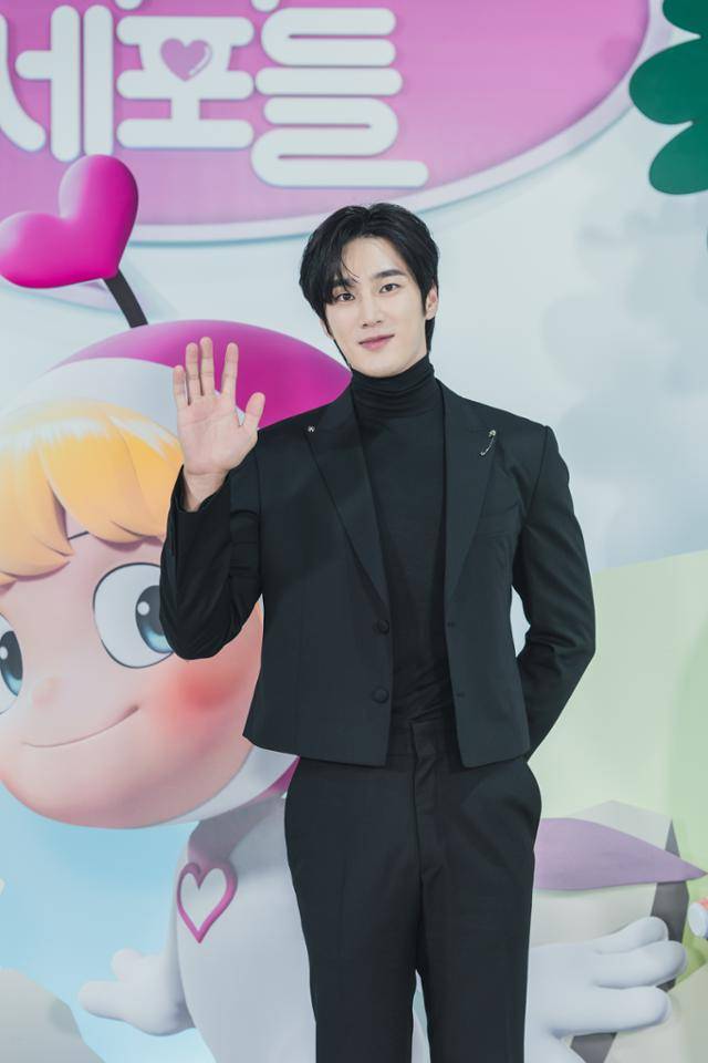 안보현이 '유미의 세포들'의 온라인 제작발표회에 참석했다. 티빙 제공