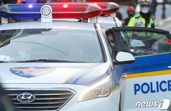 경찰 순찰차. 사진은 기사 내용과 직접적인 관계 없음./사진=뉴스1