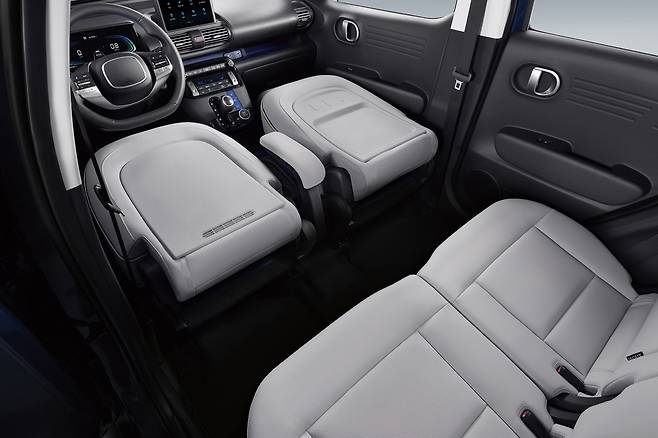 현대차가 ‘캐스퍼’의 온라인 얼리버드 예약에 들어갔다. 사진은 캐스퍼 내부. /사진=현대차