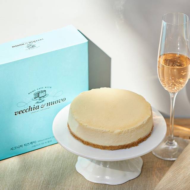 베키아에누보 ‘시그니쳐 치즈 케이크’./사진제공=신세계푸드