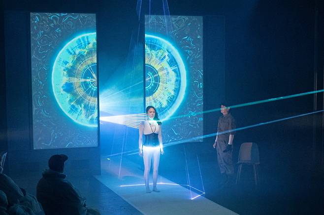 [서울=뉴시스] 연극 '너를 만나다'. 2021.09.15. (사진 = 프로젝트 밈 제공) photo@newsis.com