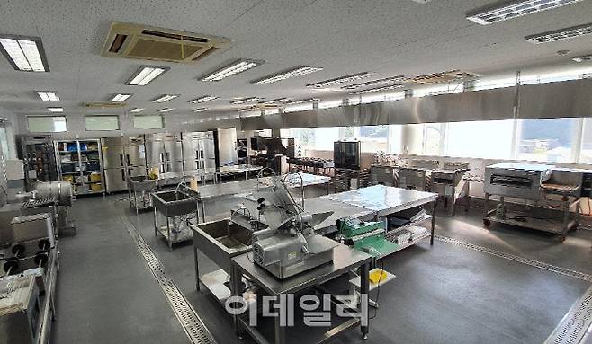 마니커에프앤지 R&D센터 내부 모습(사진=이지홀딩스)