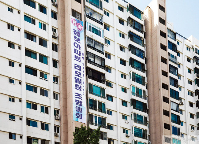 1974년 건설된 용산구 이촌동 점보아파트도 리모델링을 추진 중이다.