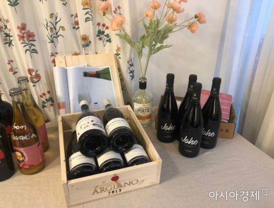 매장에 전시돼있는 와인들./사진=박현주 기자 phj0325@