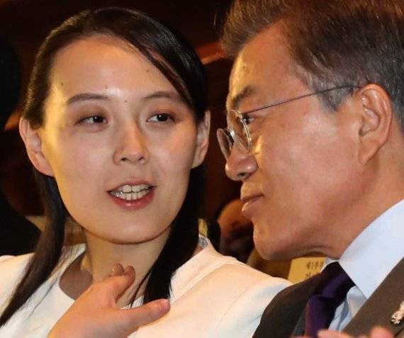 [서울=뉴시스]지난 2018년 2월11일 문재인 대통령이 서울 중구 국립중앙극장에서 김여정 북한 조선노동당 중앙위원회 부부장과 대화하고 있다. 2018.02.11. amin2@newsis.com /사진=뉴시스