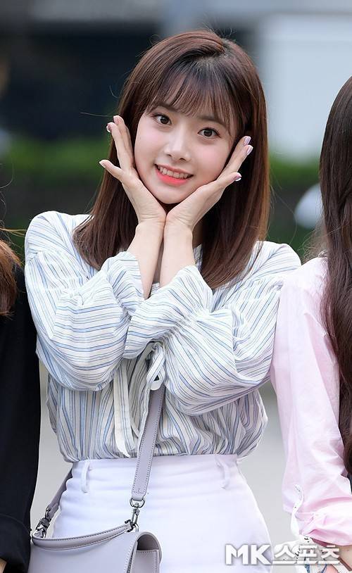 이현주가 DSP미디어와 에이프릴 멤버들과의 갈등 현 상황에 대해 알렸다. 사진=천정환 기자