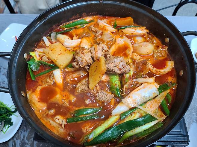 완주형 묵은지 닭볶음탕