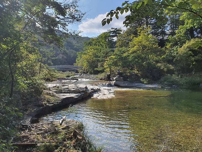 오대산국립공원, 오대산 사고·금강연 명소화 사업  (평창=연합뉴스) 국립공원공단 오대산국립공원사무소는 금강연(金剛淵)과 오대산 사고(五臺山 史庫)를 대상으로 오대산 명소화 사업을 진행하고 있다. 사진은 금강연 모습. 2021.9.16 [오대산국립공원사무소 제공·재판매 및 DB 금지]