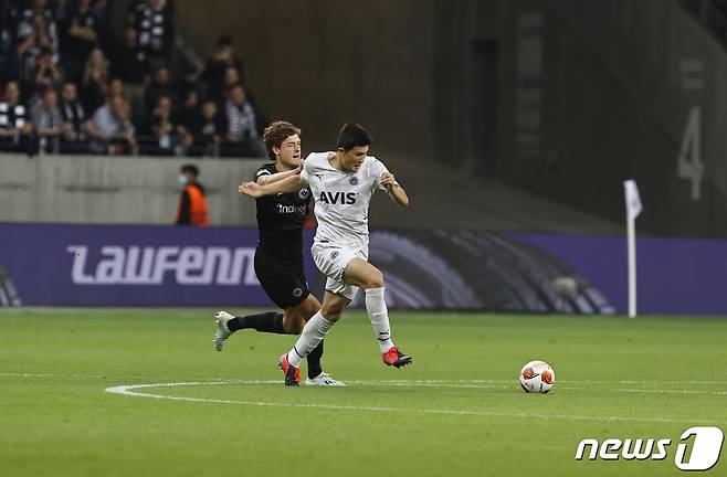 김민재가 UEL 데뷔전에서 평점 6.7점을 받았다.© 뉴스1