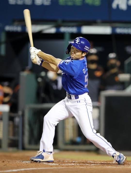 삼성의 재간둥이 김지찬이 올시즌 3번째 3안타에 결승타까지 날리며 팀을 2위로 끌어 올렸다.[삼성 라이온즈]