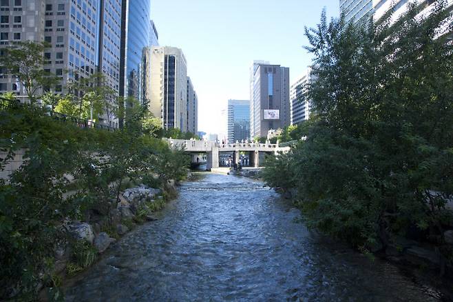 서울 시내에서 흐르는 청계천. (사진=이미지투데이)