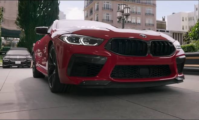 영화 '샹치와 텐링즈의 전설'에 나온 M8 쿠페 컴페티션. /BMW 유튜브 캡처