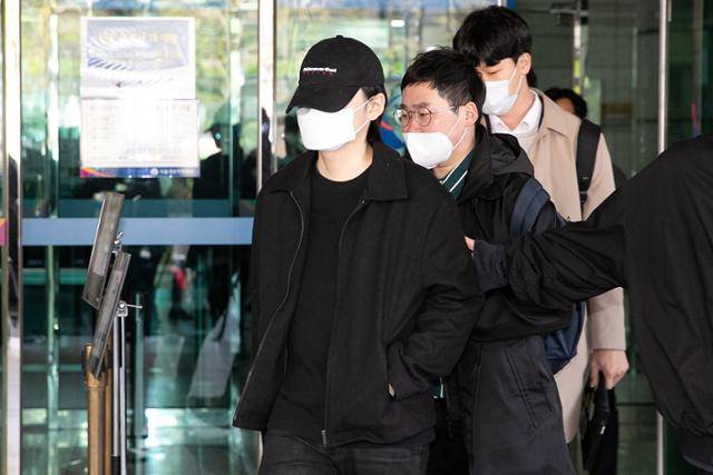 음주운전 사고를 내고 운전자를 바꿔치기 한 혐의 등으로 지난해 법정에 선 래퍼 노엘(장용준). 장제원 국민의힘 의원 아들이다. 뉴스1