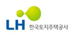 검찰이 동탄 신도시 백화점 부지 입찰 과정에서 금품을 수수하고 특혜를 줬다는 의혹을 받았던 전·현식 한국토지주택공사(LH) 임원들에 대해 무혐의 결정을 내렸다. 사진은 LH 로고. [사진=LH]