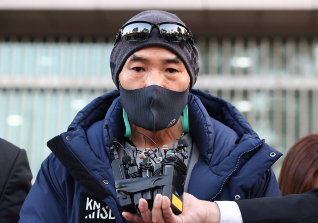 북한군에 사살돼 숨진 공무원의 형 이래진씨. /연합뉴스