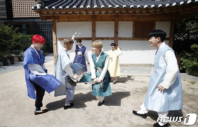 그룹 싸이퍼(Ciipher) © News1 권현진 기자