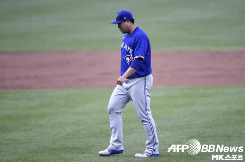 목 부상으로 부상자 명단에 오른 류현진, 아직까지는 휴식과 치료에 집중하고 있다. 사진=ⓒAFPBBNews = News1