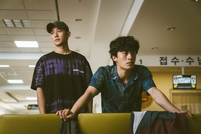 넷플릭스 드라마 <D.P.>는 헌병대 군무이탈 체포조를 경험했던 김보통 작가의 원작 만화를 바탕으로 한다.  ⓒ넷플릭스 제공