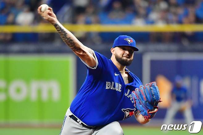 알렉 마노아는 시즌 7승을 기록했다. © AFP=뉴스1