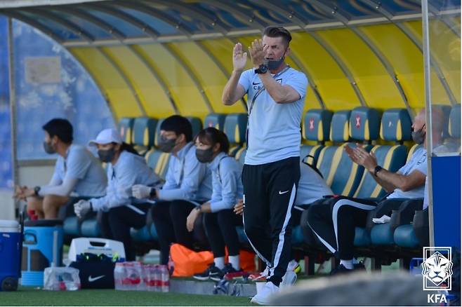 콜린 벨 여자축구대표팀 감독 (대한축구협회 제공)