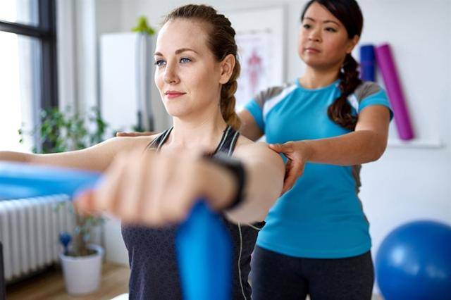 Y래이즈는 하부승모근을 단련시켜 승모근 전체의 균형을 잡아준다. 사진은 운동법과 직접적인 관련이 없다. 게티이미지뱅크