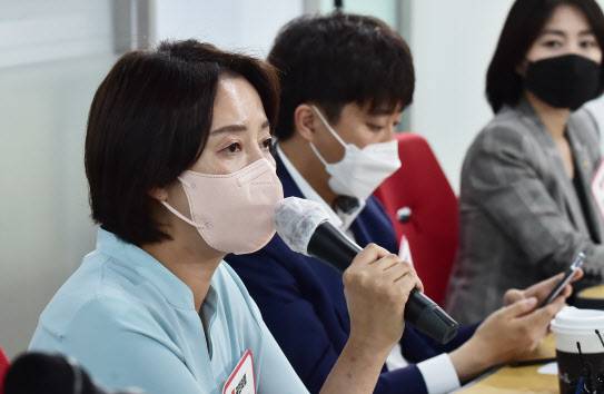 이영 국민의힘 의원은 25일 선거관리위원회 소속 공무원의 음주운전, 성범죄, 향응 등 비위행위가 끊이지 않고 발생하고 있다고 지적했다.