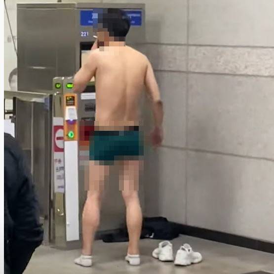 유튜브 채널 'stellt' 캡쳐.