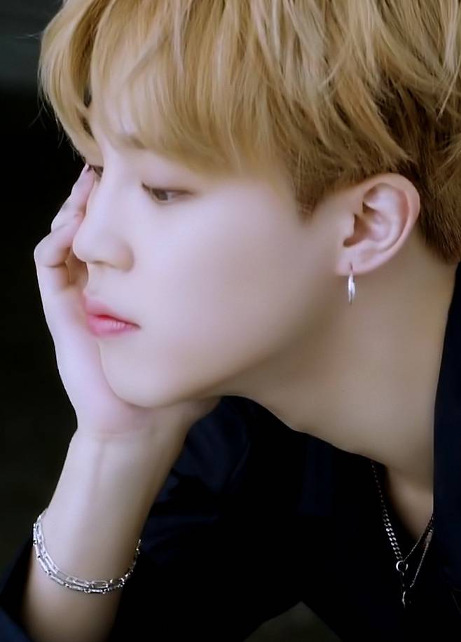 '사클 세계 1위' 방탄소년단 지민 '약속' 1000일 축하 물결..위로와 힐링 '소중한 선물 고마워♥'