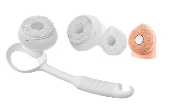 LG전자가 최근 새롭게 선보인 초음파 클렌저 LG 프라엘 바디스파(왼쪽) 및 워시팝(오른쪽). <LG전자 제공>