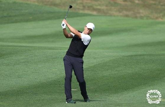 26일 열린 엘크루 TV조선 프로 셀러브리티에 나선 이승엽. [사진 KLPGA]