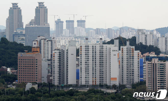 서울 아파트 단지 밀집지역 모습. © News1 민경석 기자