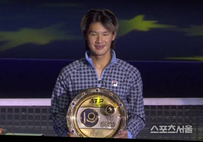 지난 26일 ATP 투어 250 시리즈인 아나스타오픈에서 우승한 권순우. 대한테니스협회 제공