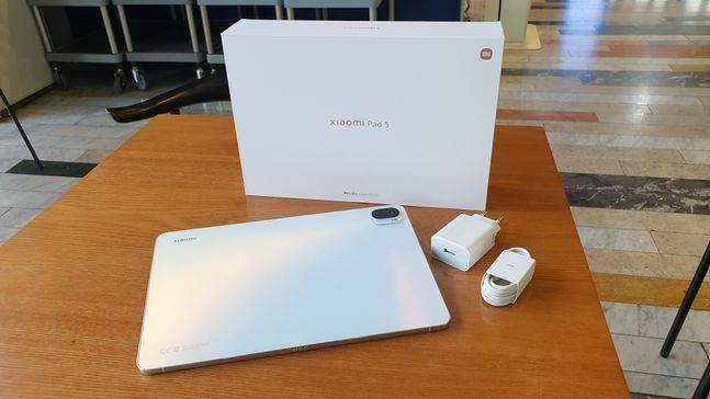 샤오미 태블릿 ‘패드5’ 기본 구성품.ⓒ데일리안 김은경 기자