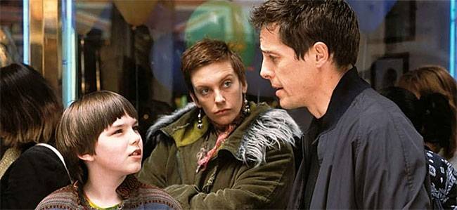 영화 ‘어바웃 어 보이’는 무위도식하며 인생을 소비하는 서른여덟 살의 싱글 남자와 보살핌이 필요한 열한 살 소년의 이야기를 다뤘다. 사진 IMDB