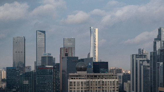 ″A Tale of Three Cities″ by Thom Mayne of Morphosis Architects attempts to portray three types of Chinese infrastructure, looking into the country's future. [SEOUL BIENNALE OF ARCHITECTURE AND URBANISM]