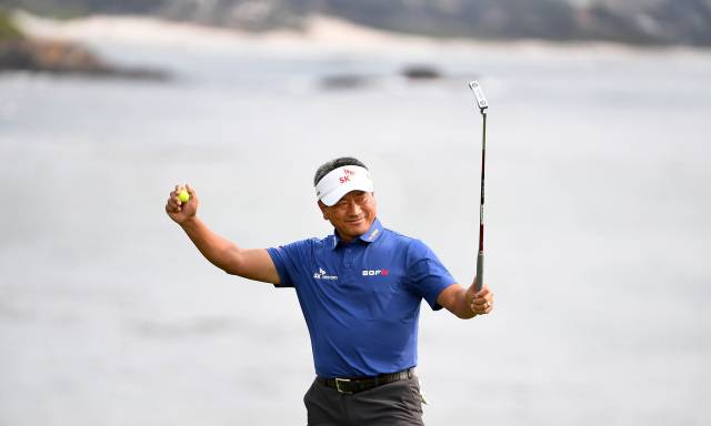 우승 확정 후 환하게 웃고 있는 최경주. /AFP연합뉴스