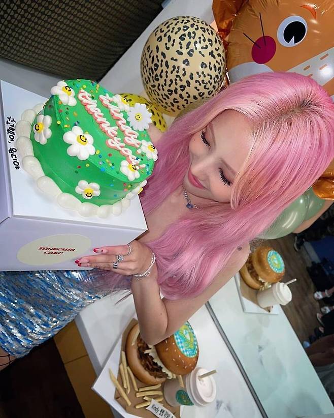 (여자)아이들 소연 (@tiny.pretty.j)